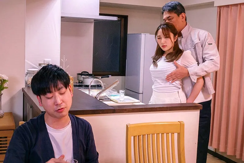 Anh xã hiền không đáp ứng đủ chuyện chăn gối, bà xã chết mê trước gã hàng xóm dân chơi