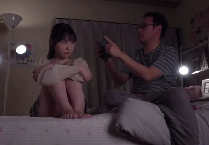 Mẹ tái hôn, cục cưng đáng tiếc bị bố dượng đâm cả lỗ trên lẫn lỗ dưới