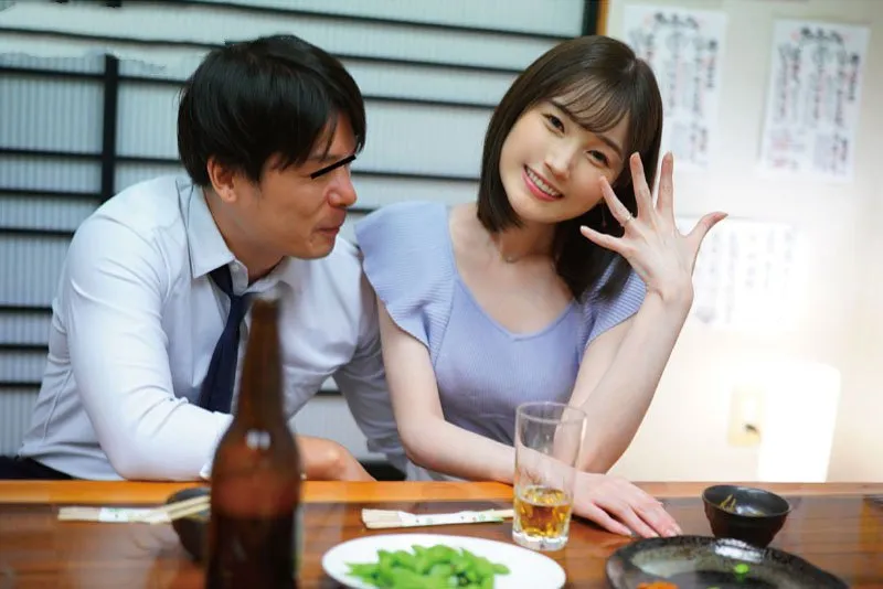 Cô vợ xin chồng yêu đi họp lớp rồi mất liên lạc sau khi tình cũ đưa vào khách sạn